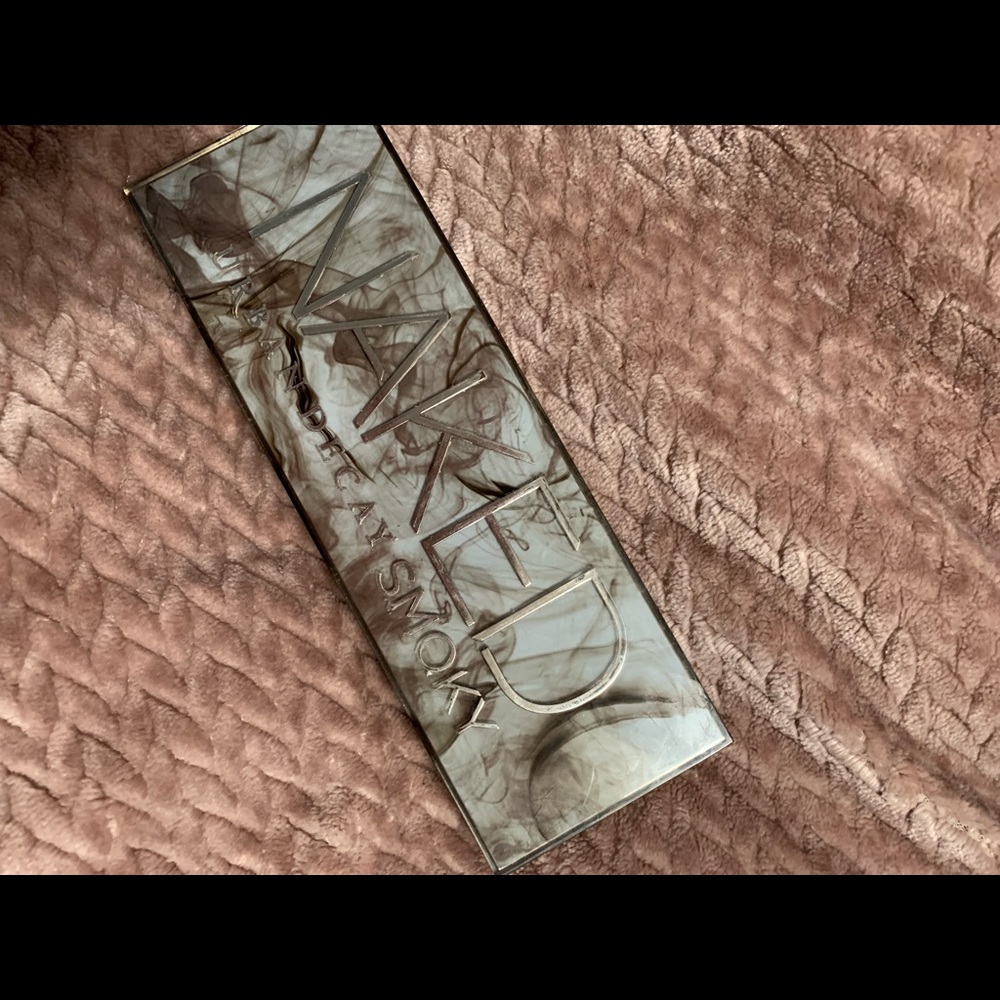 Urban decay Naked smoky eye shadow palette